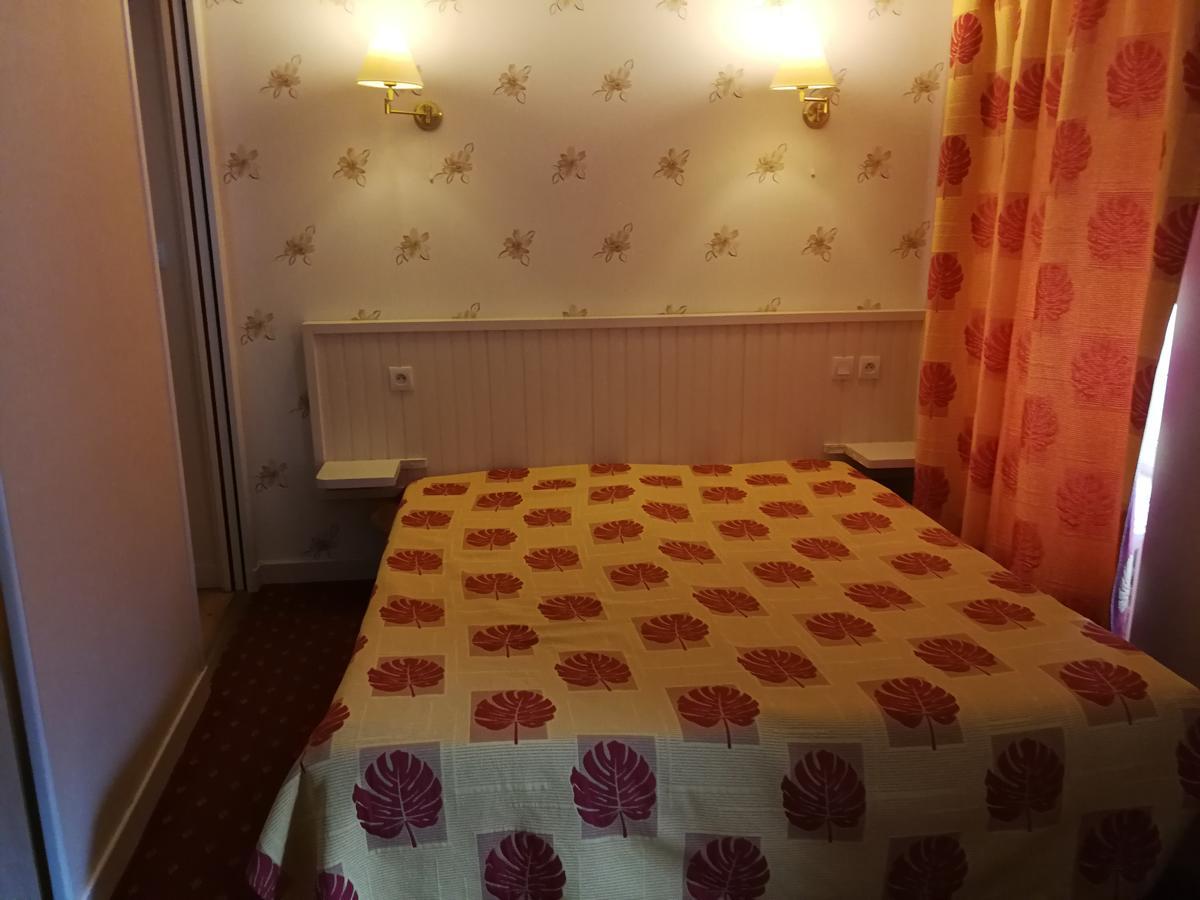 ホテル Le Relais De L'Argoat Belle-Isle-en-Terre エクステリア 写真