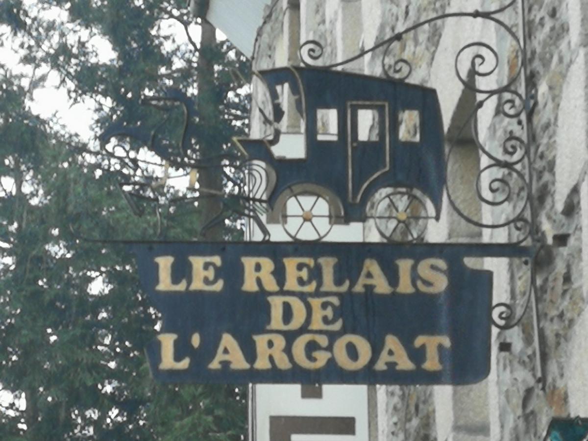 ホテル Le Relais De L'Argoat Belle-Isle-en-Terre エクステリア 写真